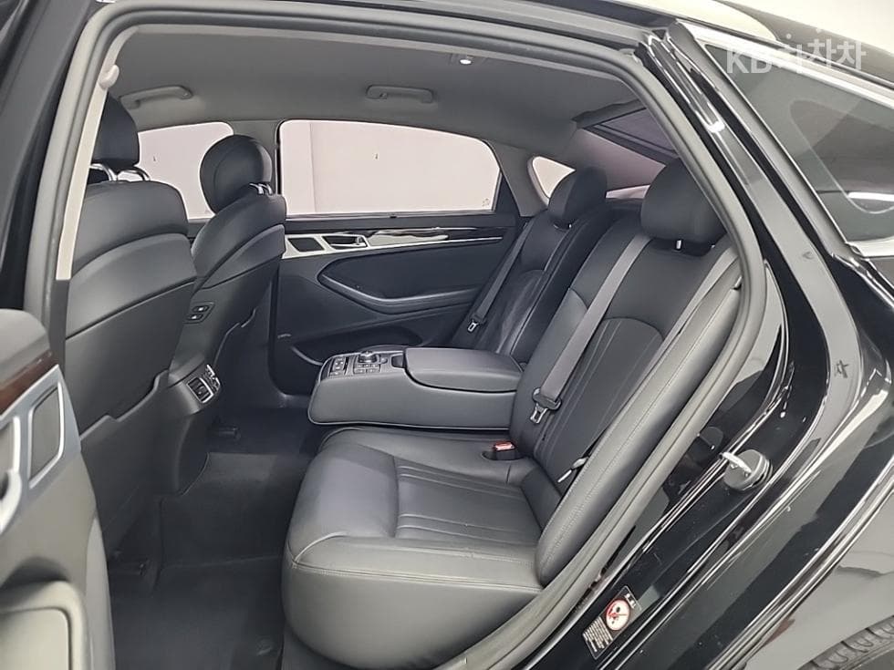 Хюндай ДженезисDHG330 Premium - 12