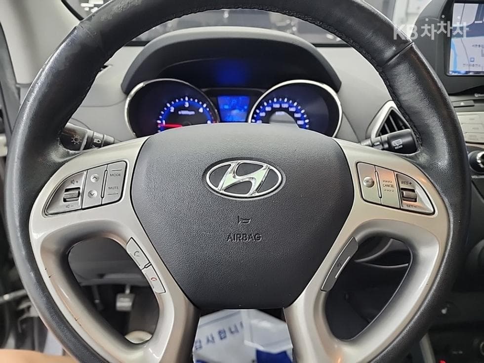 Хюндай ТуксонixДизел 2WD LX20 Лукс - 9