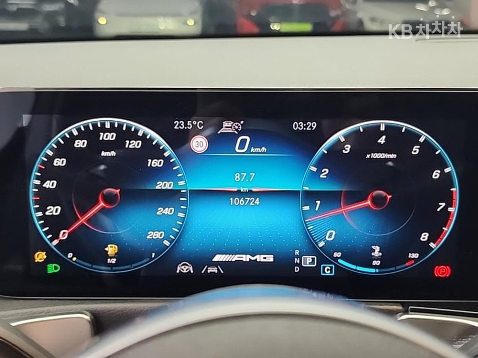 Mercedes-Benz GLB(X247)M-AMG GLB 35 4Matic - 6