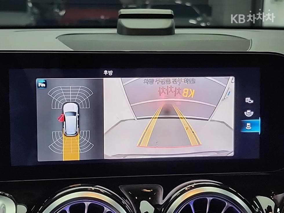 Mercedes-Benz GLB(X247)M-AMG GLB 35 4Matic - 16