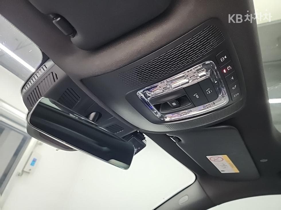Mercedes-Benz GLB(X247)M-AMG GLB 35 4Matic - 17