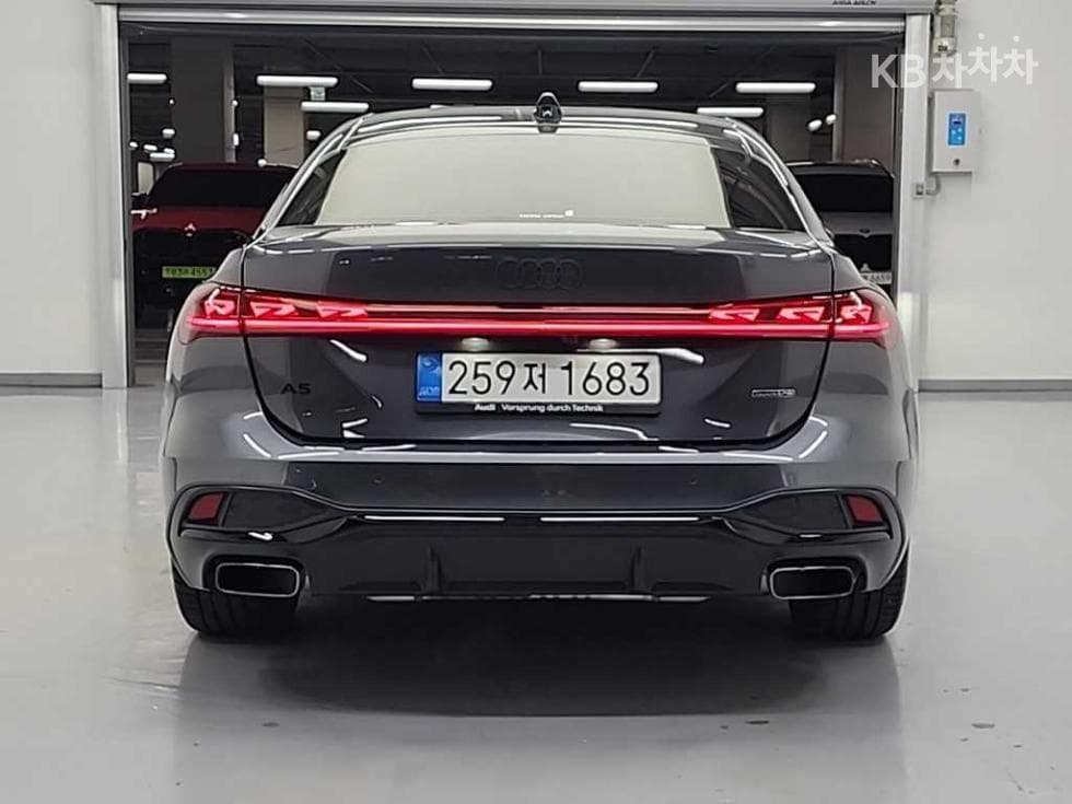 Ауди A5(8W6)40 TFSI Quattro Sportback Стандартен - 3