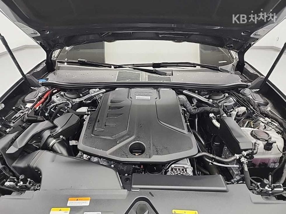 Ауди A5(8W6)40 TFSI Quattro Sportback Стандартен - 5