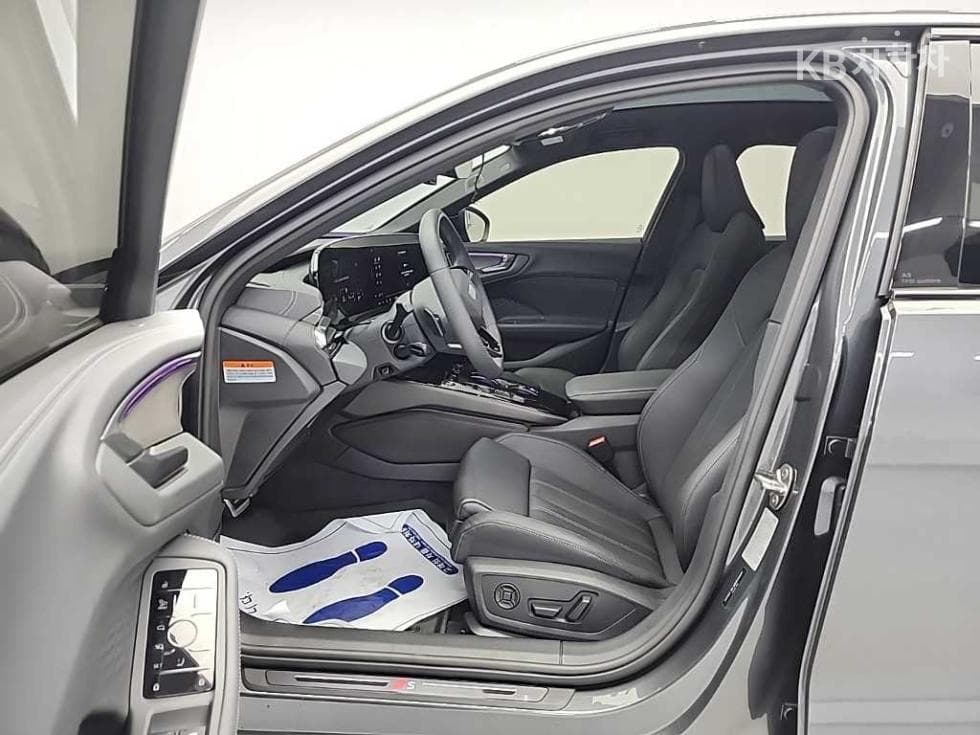 Ауди A5(8W6)40 TFSI Quattro Sportback Стандартен - 11