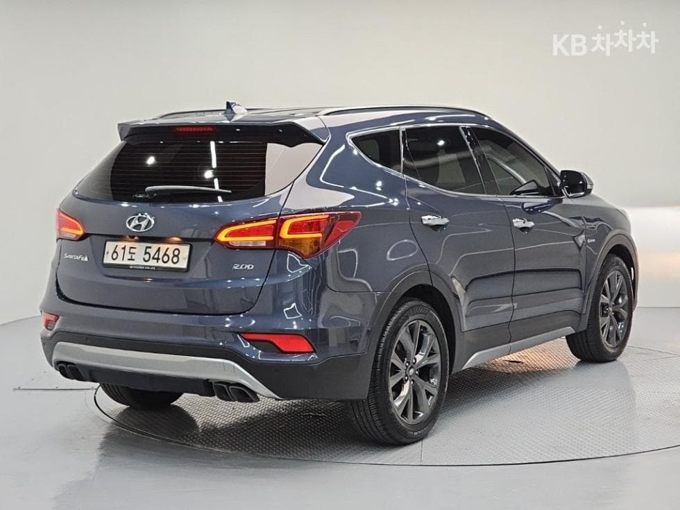 Hyundai Santa Fe The PrimeDiesel R2.2 2WD 5-seater 1 million Standard - 4