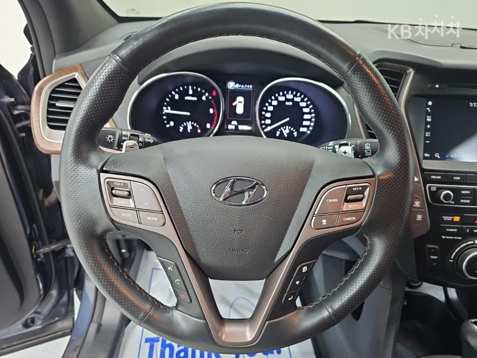 Hyundai Santa Fe The PrimeDiesel R2.2 2WD 5-seater 1 million Standard - 9