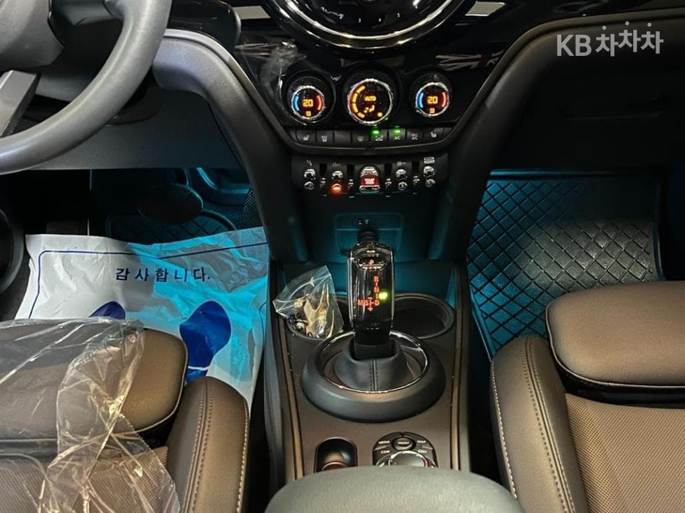 Мини Countryman (F60)1.5 Cooper Classic Стандартен - 10