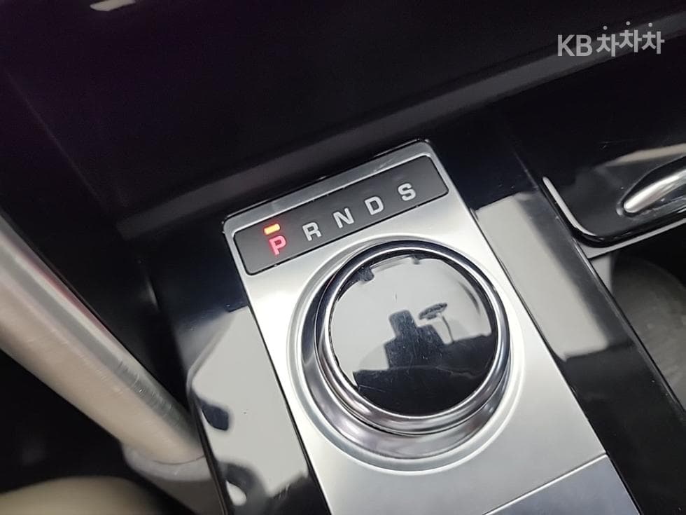 Land Rover 디스커버리53.0 SD6 HSE - 8