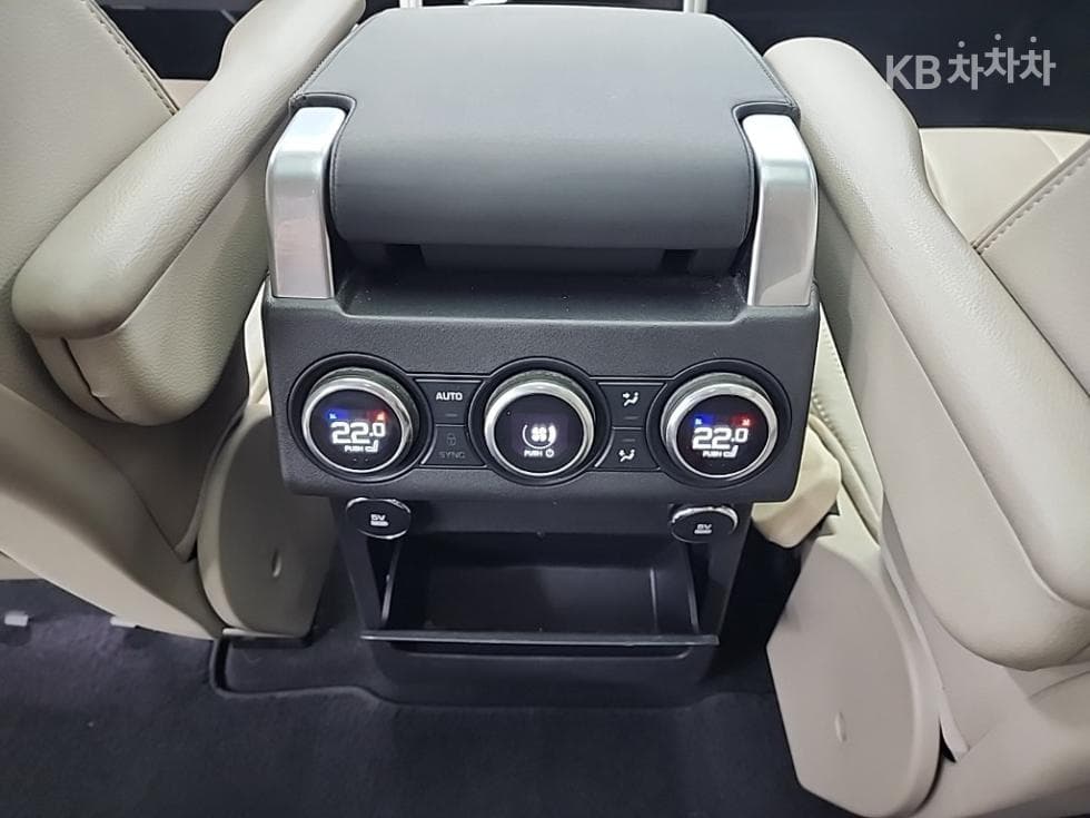 Land Rover 디스커버리53.0 SD6 HSE - 13