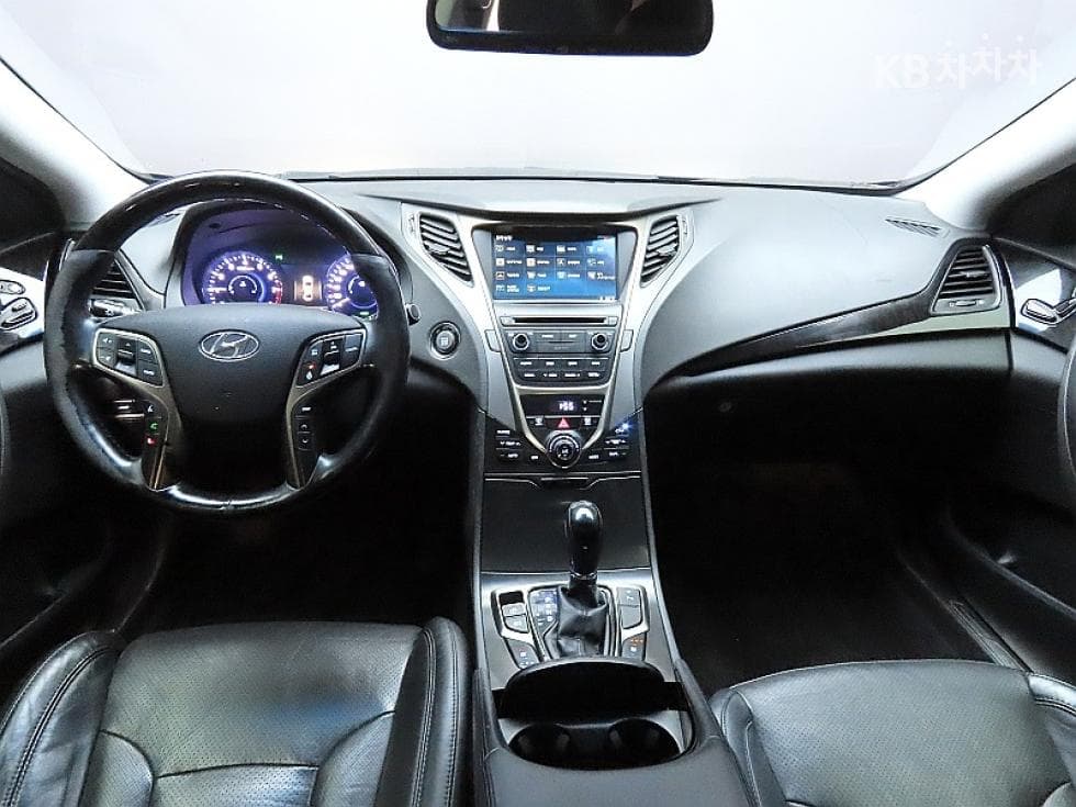 Hyundai Grandeur (Azera)HGHG300 Premium - 6