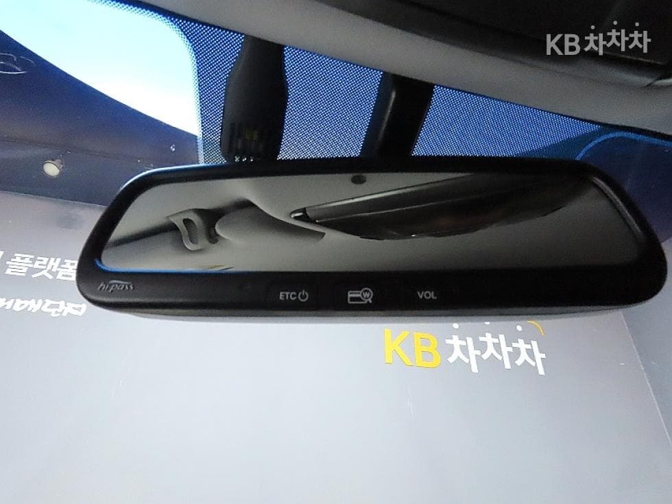 Hyundai Grandeur (Azera)HGHG300 Premium - 15