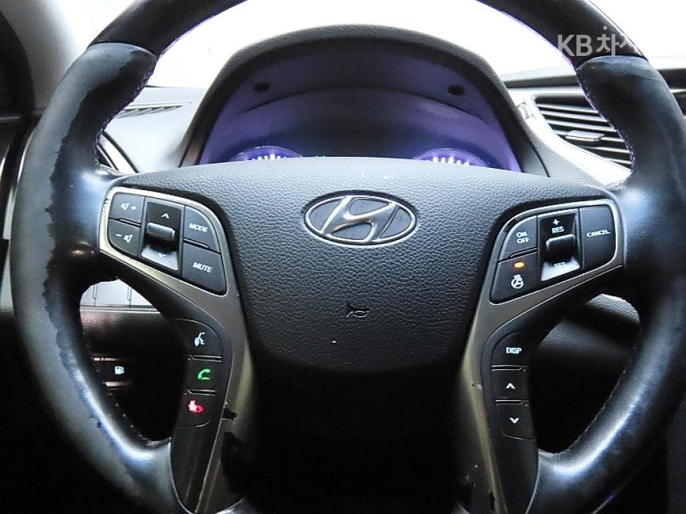 Hyundai Grandeur (Azera)HGHG300 Premium - 17