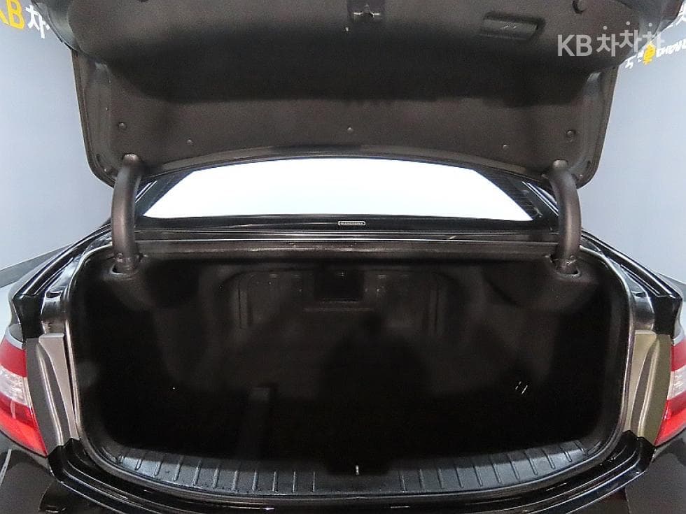 Hyundai Grandeur (Azera)HGHG300 Premium - 19