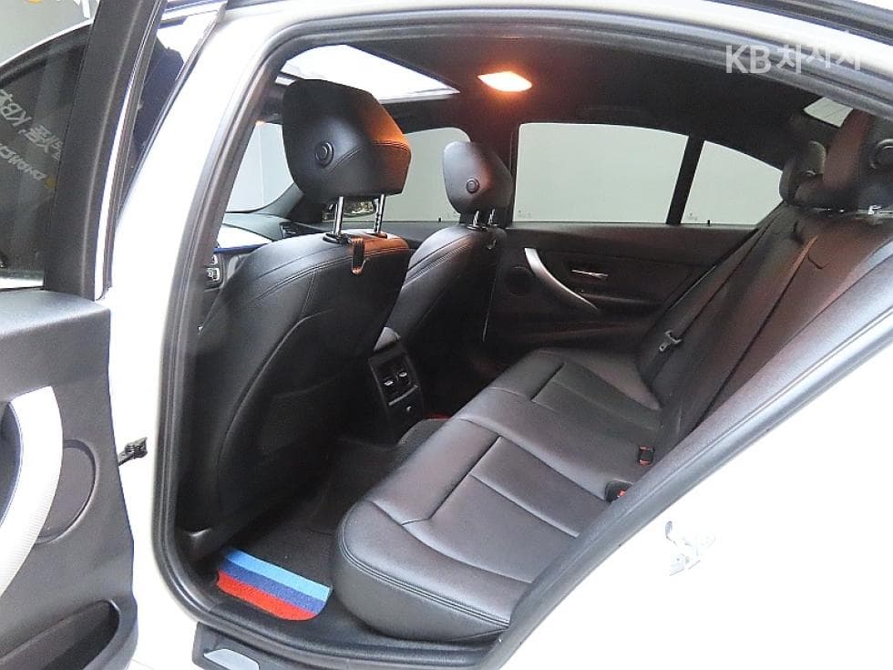 BMW New3 Series320d M퍼포먼스에디션 - 11