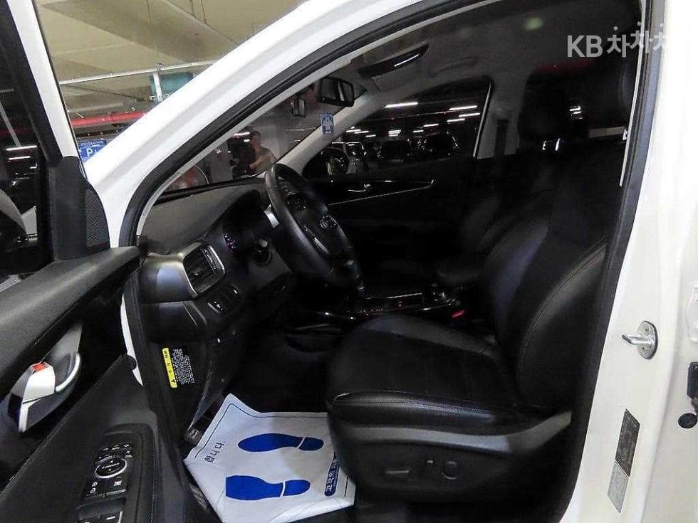 Киа The New (фейслифт) Sorento2.2 Дизел 2WD 넘버원 에디션 - 6