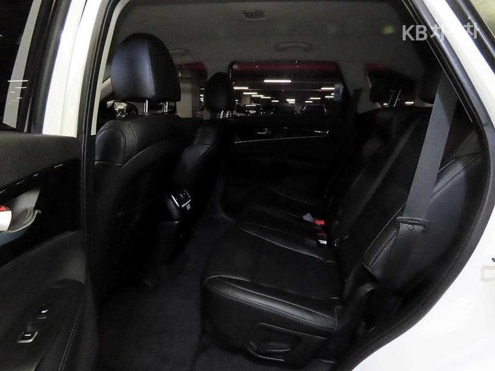 Киа The New (фейслифт) Sorento2.2 Дизел 2WD 넘버원 에디션 - 7