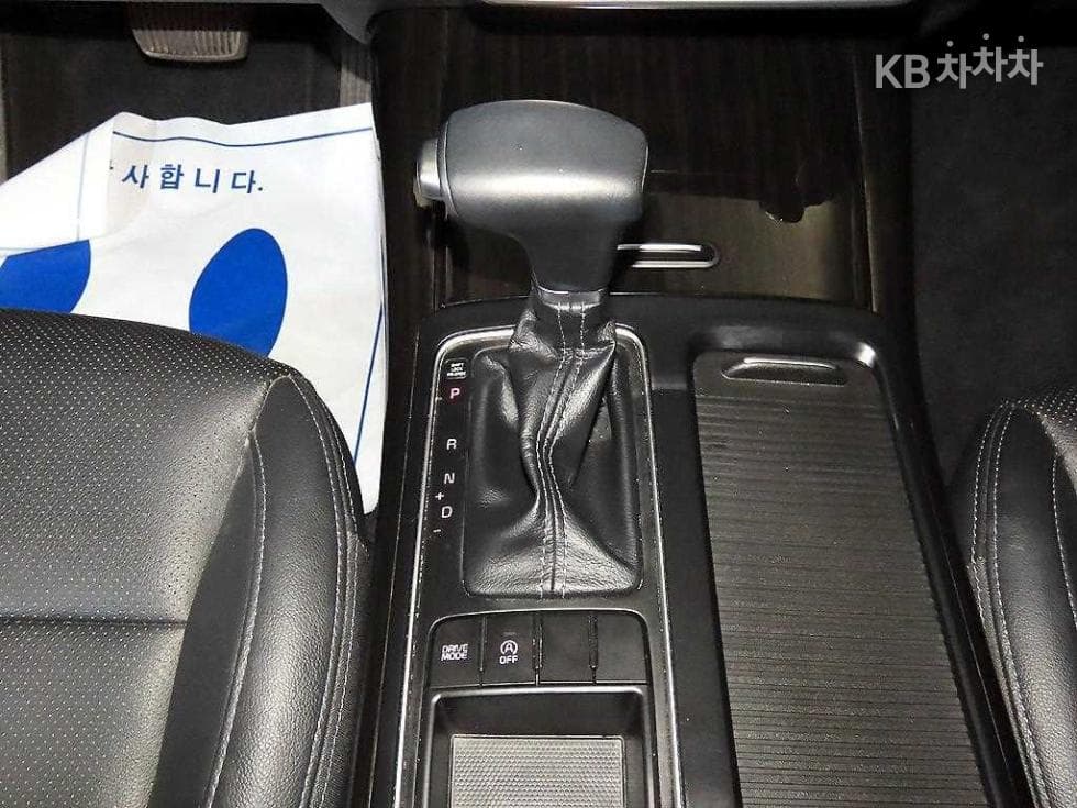 Киа The New (фейслифт) Sorento2.2 Дизел 2WD 넘버원 에디션 - 12