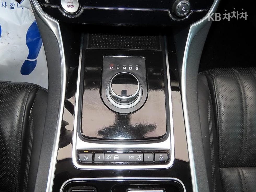 Jaguar All New XF3.0d V6 Turbo Portfolio - 11