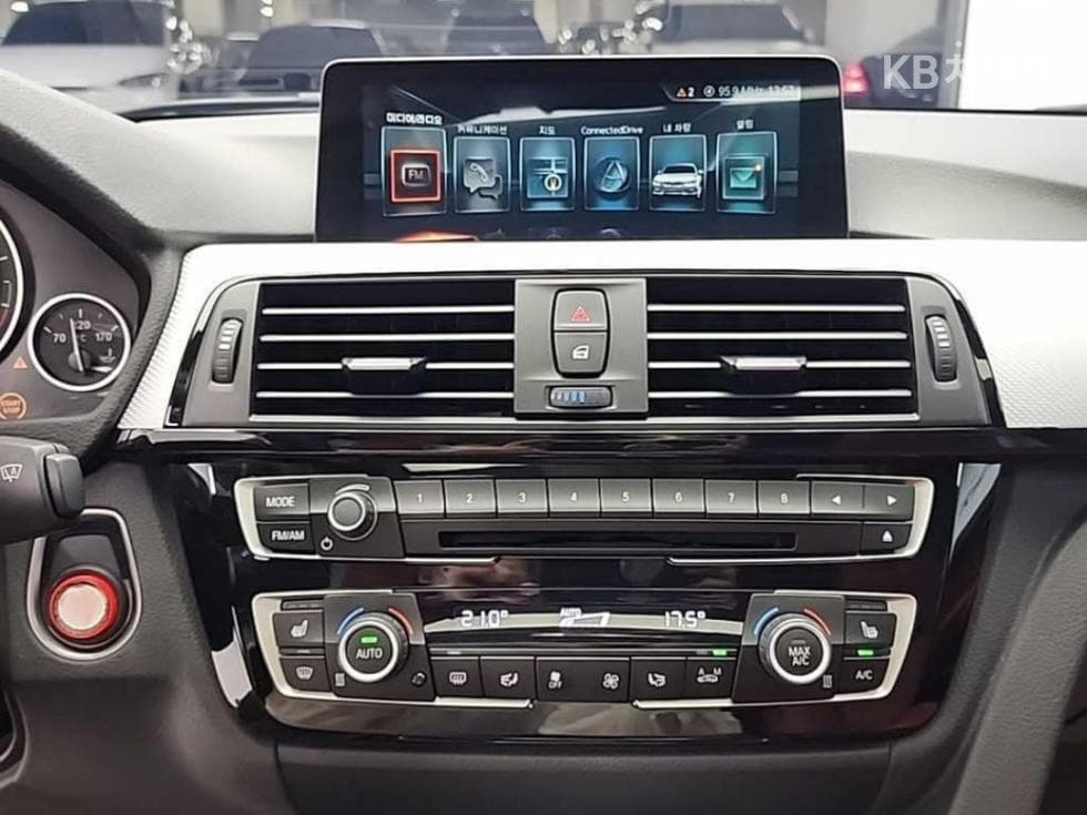 BMW Нов3 Серия330e 아이퍼포먼스 M 스포츠 - 9