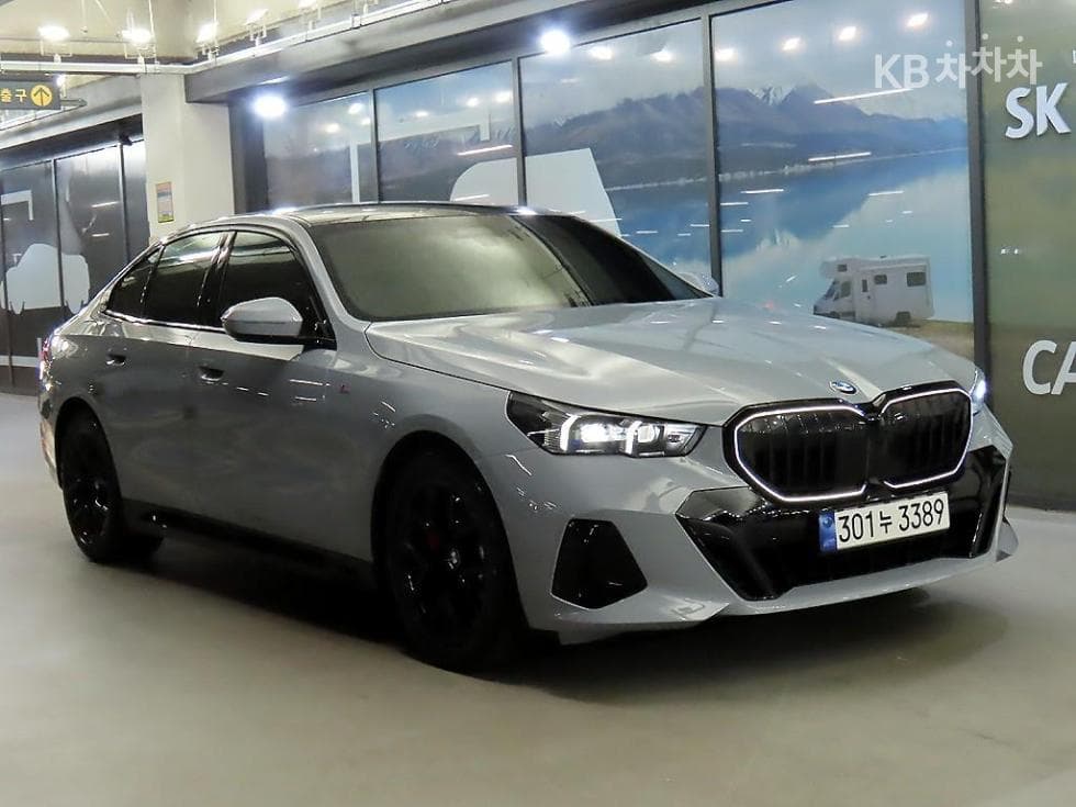 BMW Нов5 Серия(G60) 520i SE - Image 1