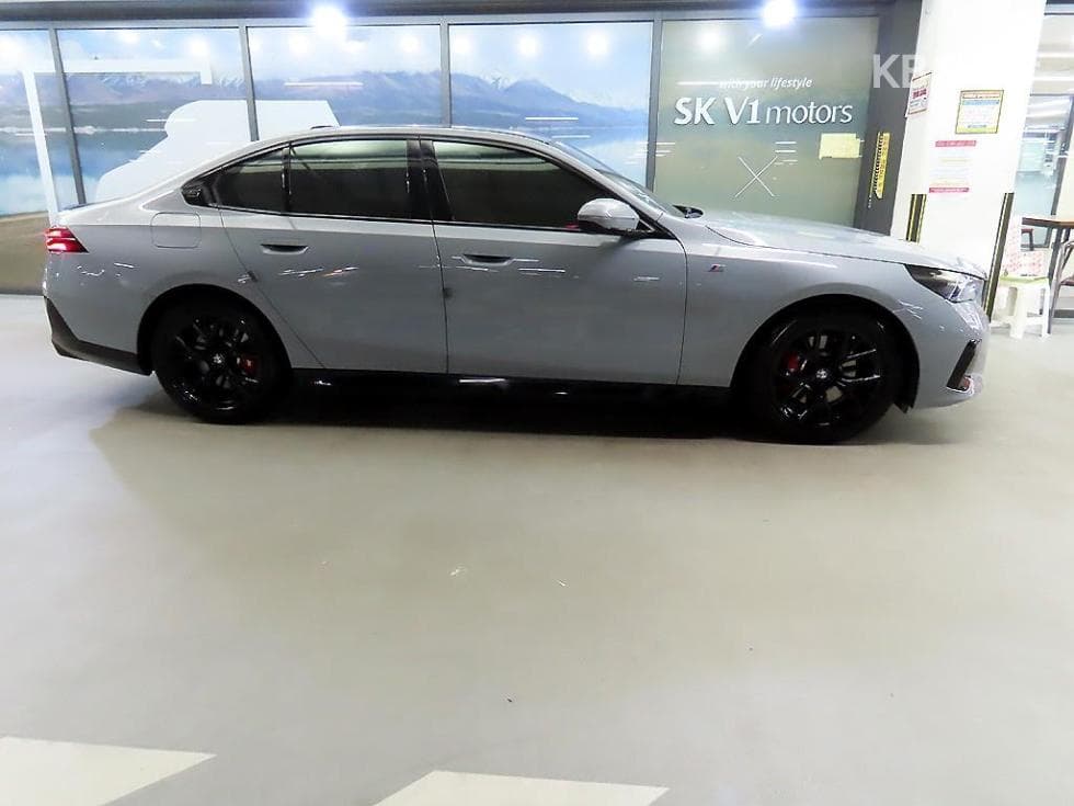BMW Нов5 Серия(G60)520i SE - 3