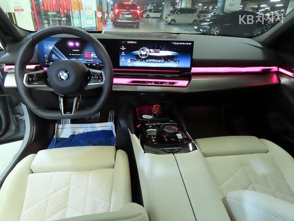 BMW Нов5 Серия(G60)520i SE - 10