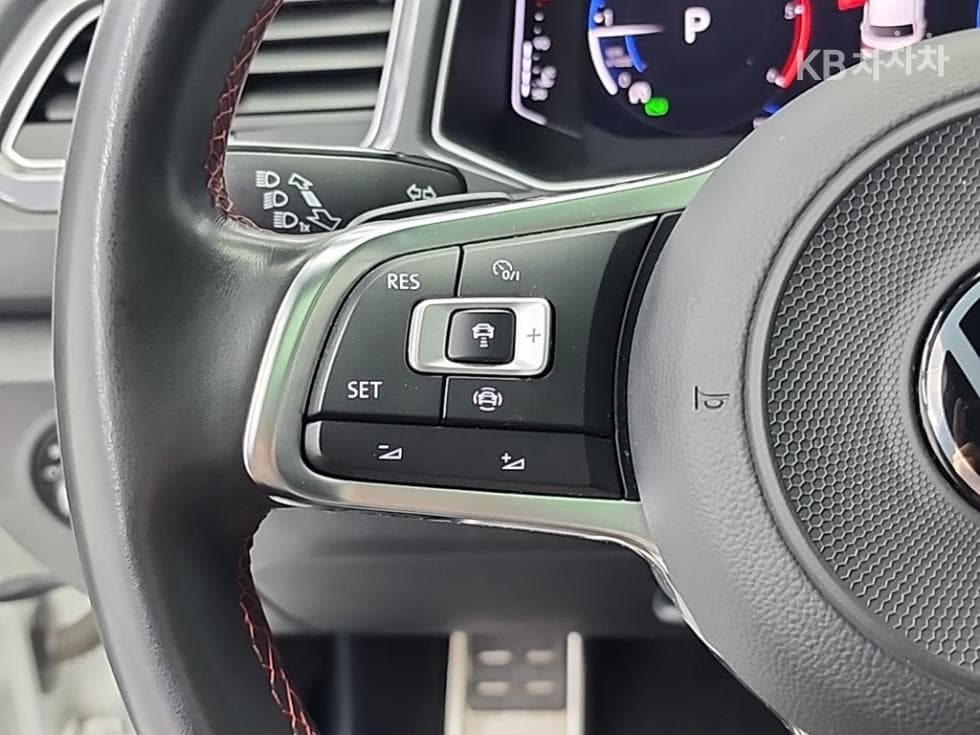 Volkswagen T-Roc2.0 Turbo Diesel Injection Premium - 18