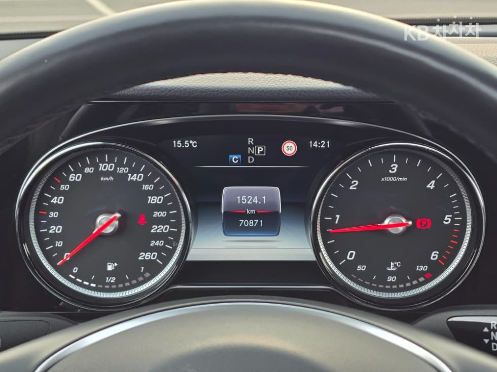 Mercedes-Benz E-Class (W213)E220d Avantgarde - 7