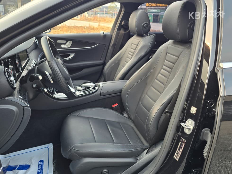 Mercedes-Benz E-Class (W213)E220d Avantgarde - 8