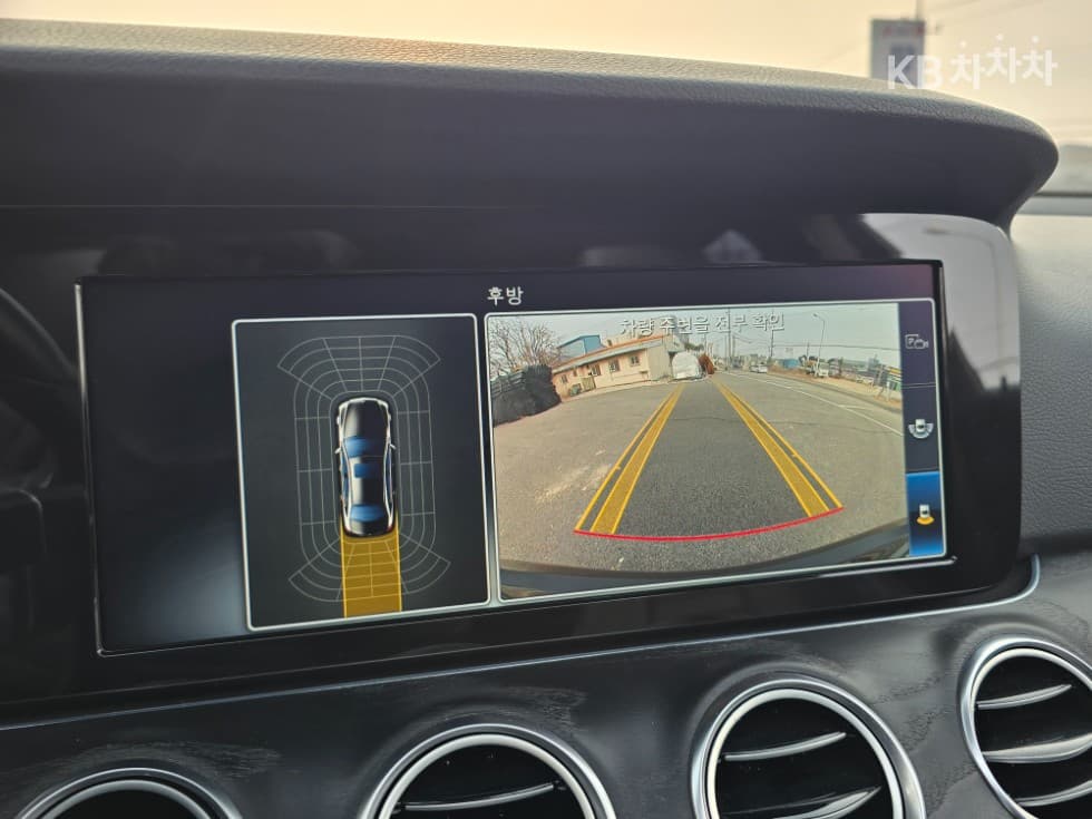 Mercedes-Benz E-Class (W213)E220d Avantgarde - 16