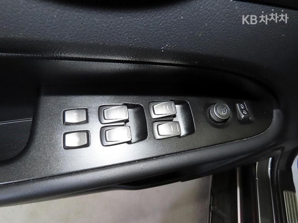 КейДжи Мобилити The New (фейслифт) Rexton 스포츠2.2 4x4 Престиж - 13