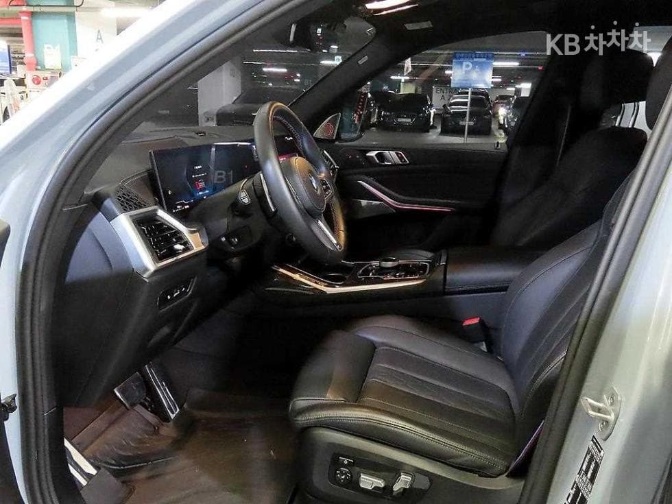 BMW X7(G07)M60i xDrive M Sport Pro - 6
