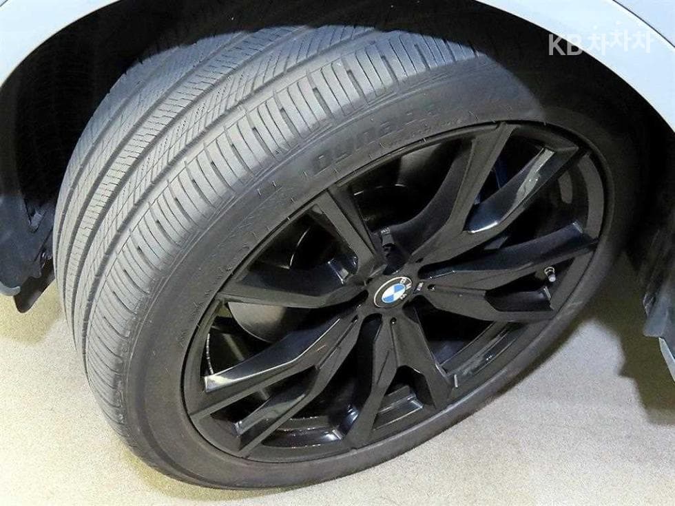 BMW X7(G07)M60i xDrive M Sport Pro - 20