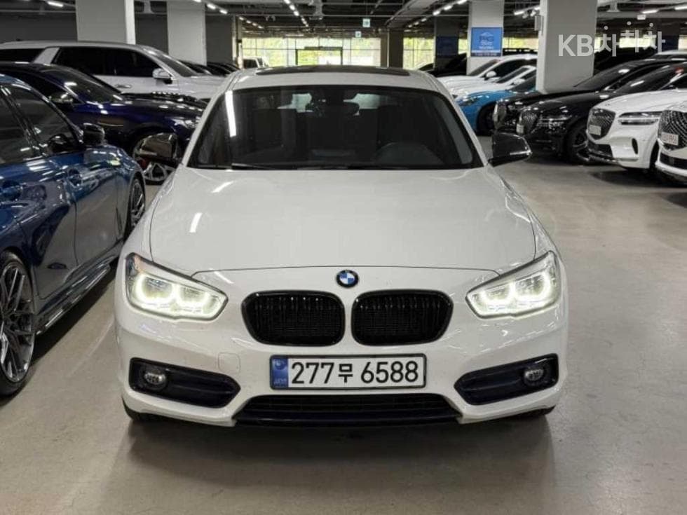BMW Нов1시리즈118d 스포츠 Специал (специален признак/издание) - 3