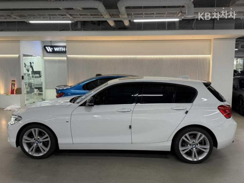 BMW Нов1시리즈118d 스포츠 Специал (специален признак/издание) - 5