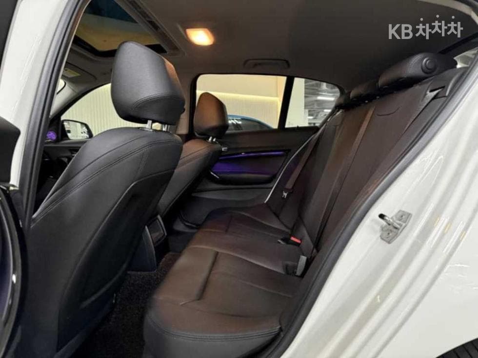 BMW Нов1시리즈118d 스포츠 Специал (специален признак/издание) - 8