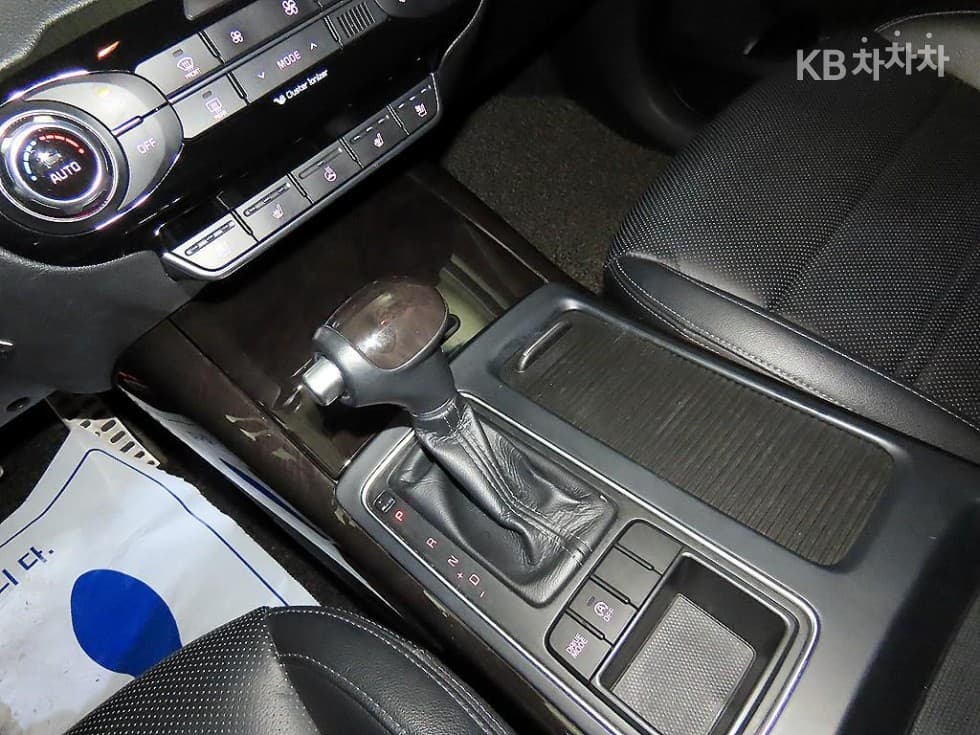 Киа All NewSorentoДизел 2.0 2WD Престиж - 12