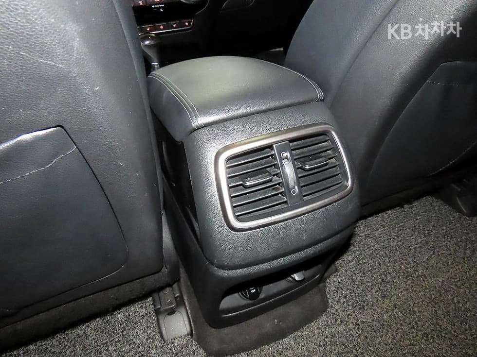 Киа All NewSorentoДизел 2.0 2WD Престиж - 16