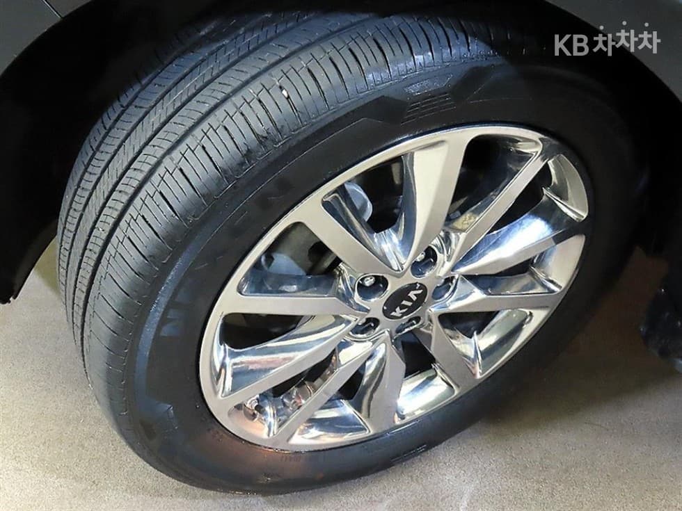 Киа All NewSorentoДизел 2.0 2WD Престиж - 20