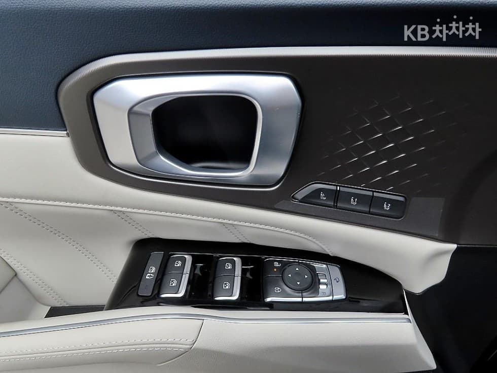 Киа The New (фейслифт) Sorento Хибрид MQ41.6T HEV 2WD X-Line - 11