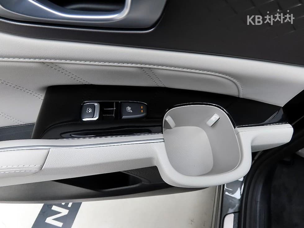 Киа The New (фейслифт) Sorento Хибрид MQ41.6T HEV 2WD X-Line - 12