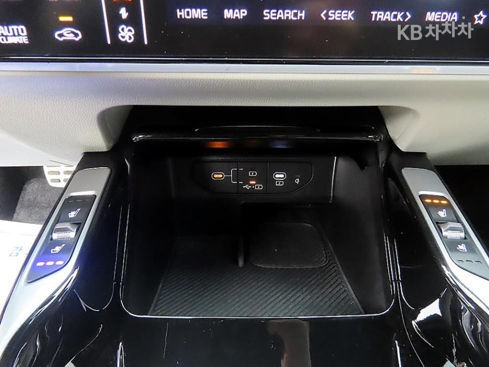 Киа The New (фейслифт) Sorento Хибрид MQ41.6T HEV 2WD X-Line - 13