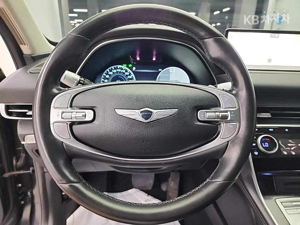 Genesis GV802.5 Turbo Gasoline 2WD - 9