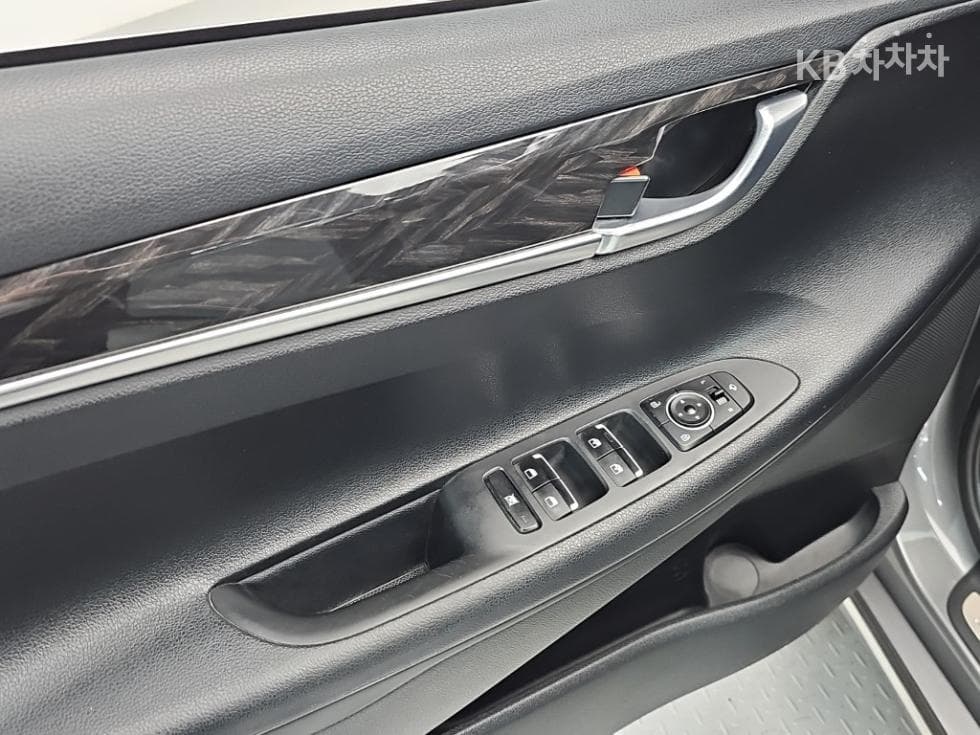 Хюндай Grandeur (Azera)IG2.4 Premium Стандартен - 16