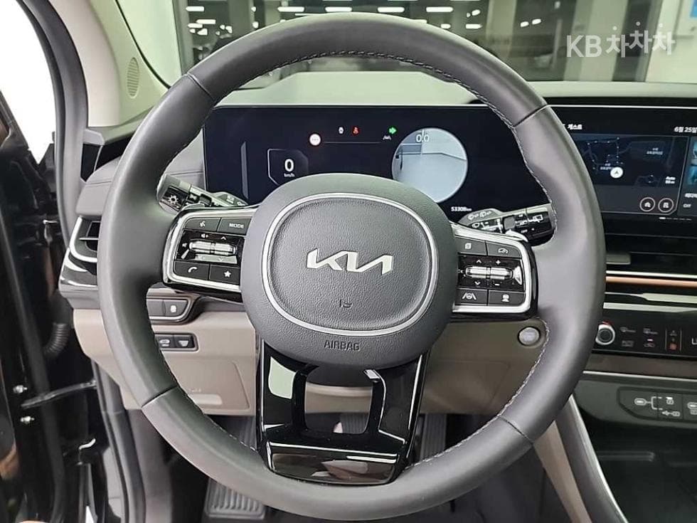 Kia The New (facelift) Carnival Hybrid 4th generation1.6 HEV 9-seater Signature - 9