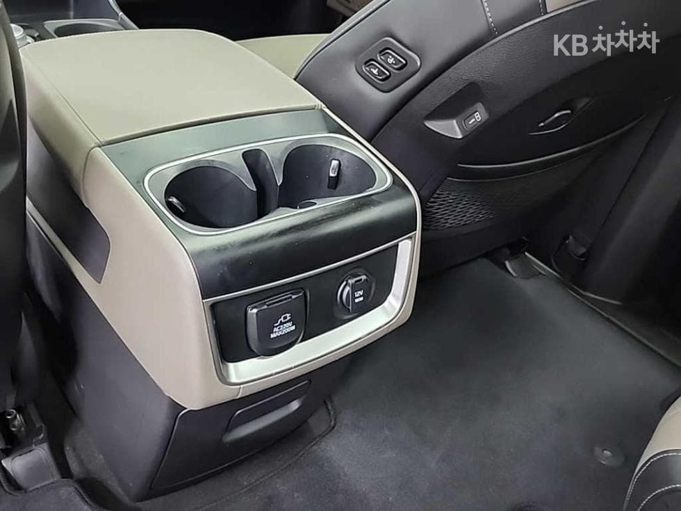 Kia The New (facelift) Carnival Hybrid 4th generation1.6 HEV 9-seater Signature - 15