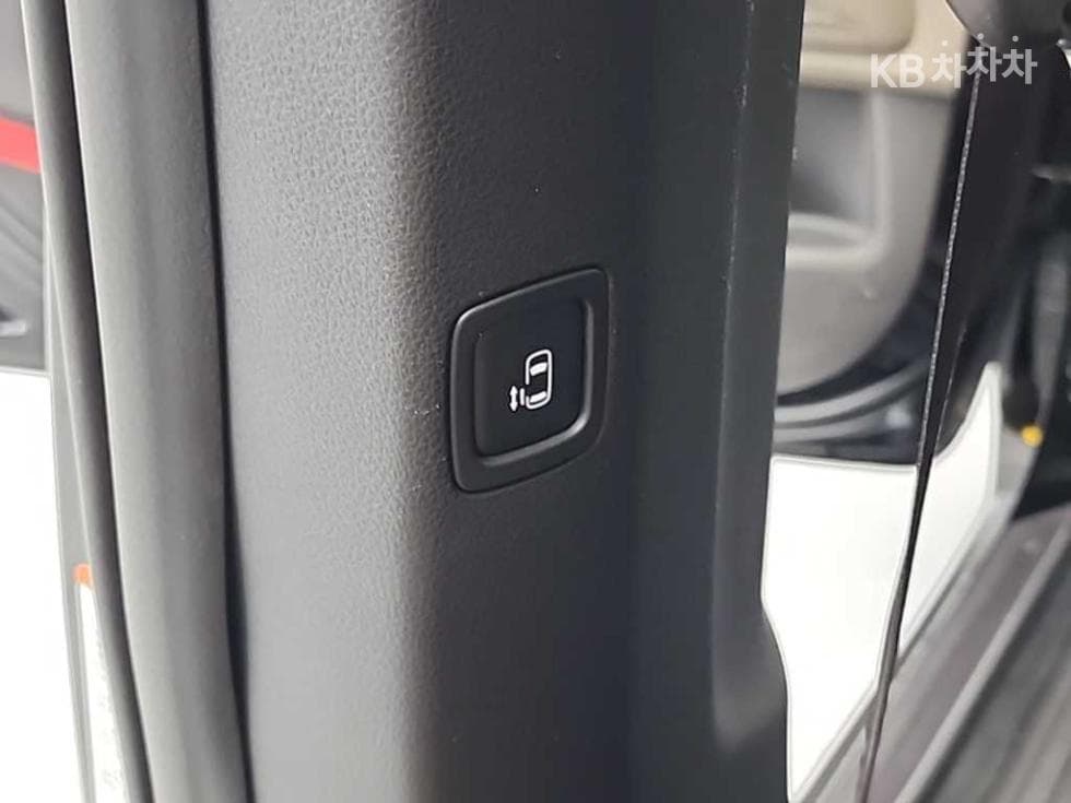 Kia The New (facelift) Carnival Hybrid 4th generation1.6 HEV 9-seater Signature - 16