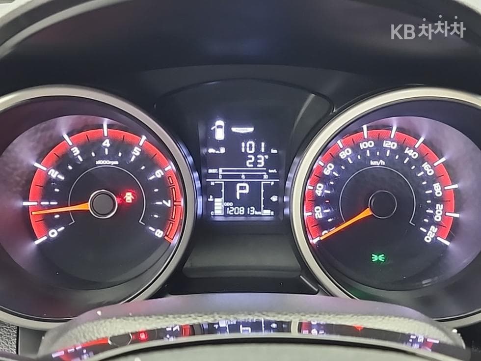 КейДжи Мобилити Тиволи AirБензин 2WD IX - 6