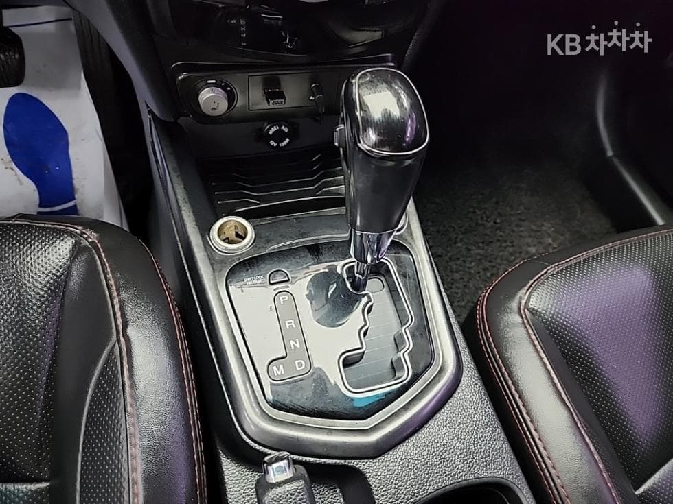 КейДжи Мобилити Тиволи AirБензин 2WD IX - 8