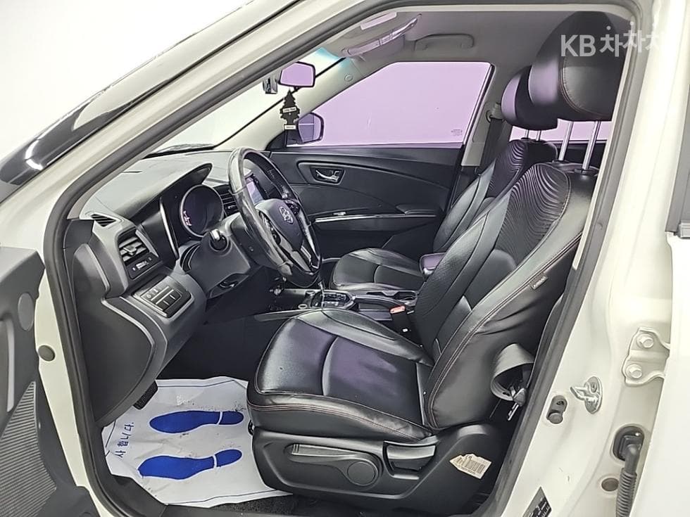 КейДжи Мобилити Тиволи AirБензин 2WD IX - 11